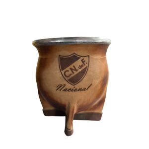 Mate de cerámica con escudo de nacional grabado